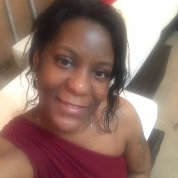 Meet your Posher, Michele-jade - Picture 1 of 1